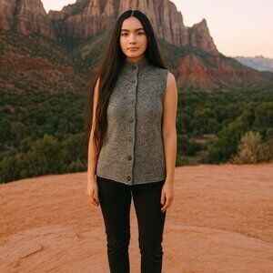 J-Jill Gray Sweater Vest Sleeveless Button Up Size Small Petite